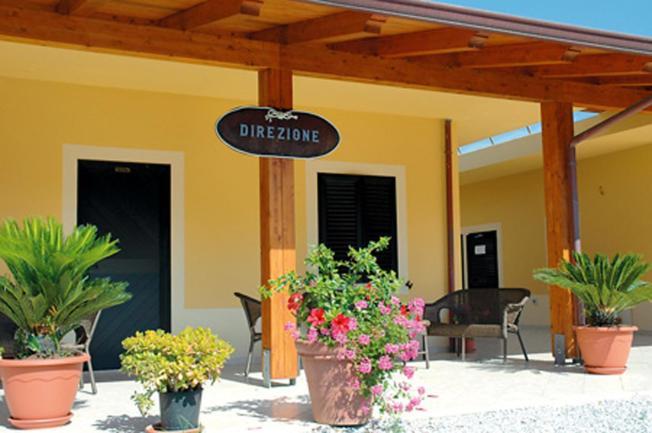 Aparthotel Residenza Marinella à Zambrone Extérieur photo