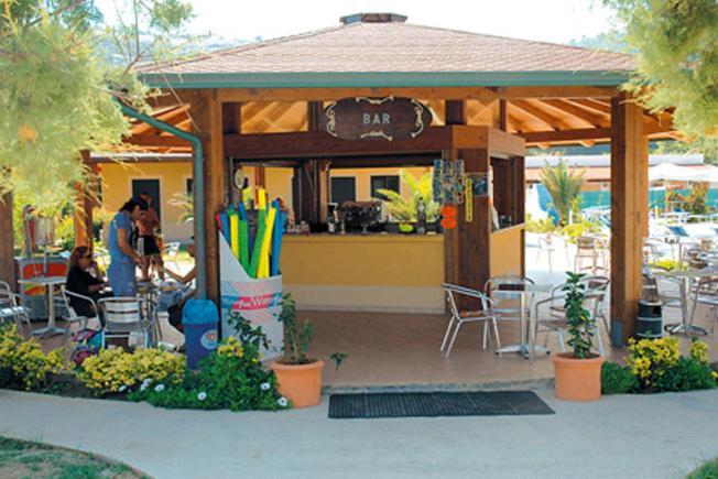 Aparthotel Residenza Marinella à Zambrone Extérieur photo