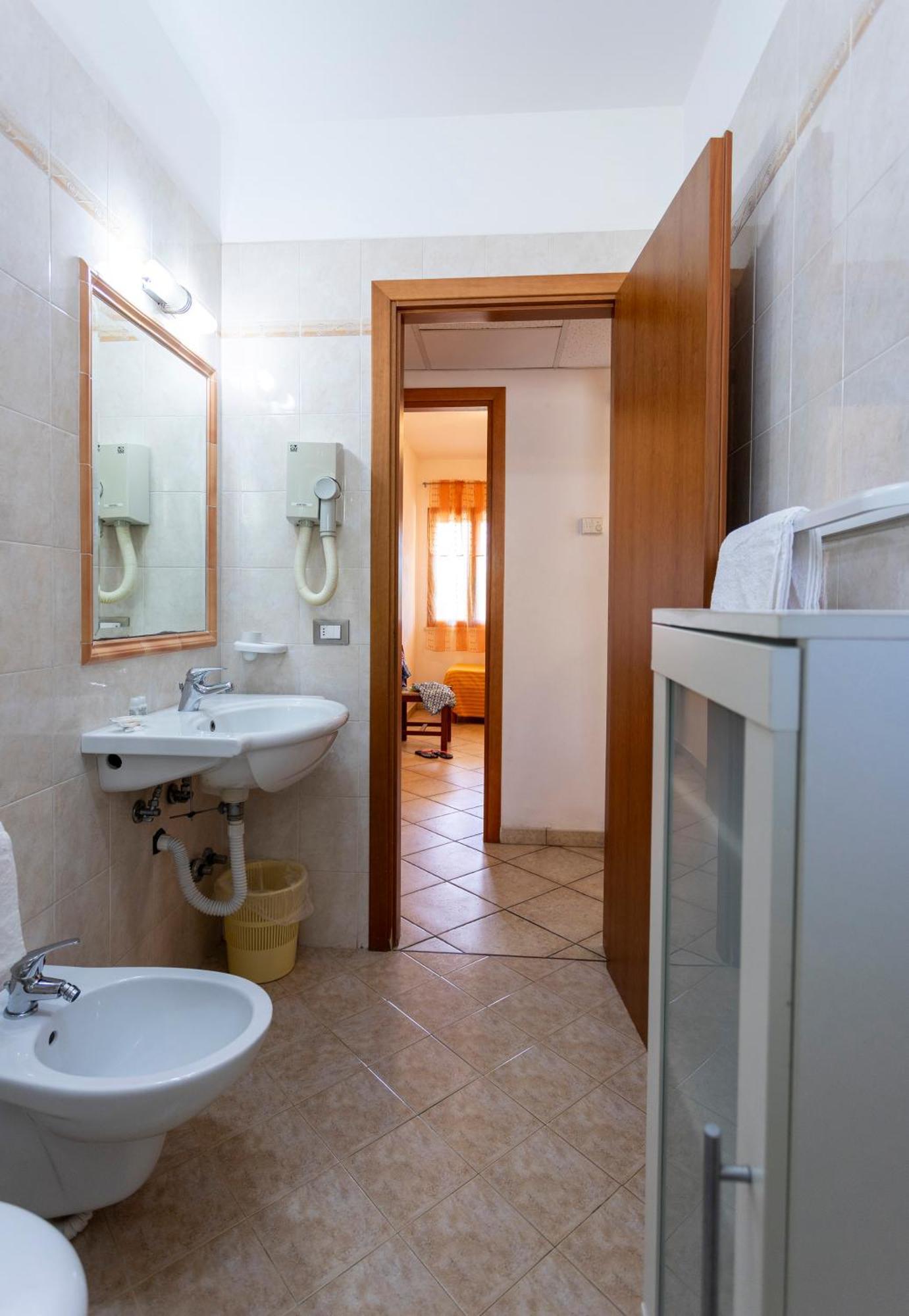 Aparthotel Residenza Marinella à Zambrone Extérieur photo