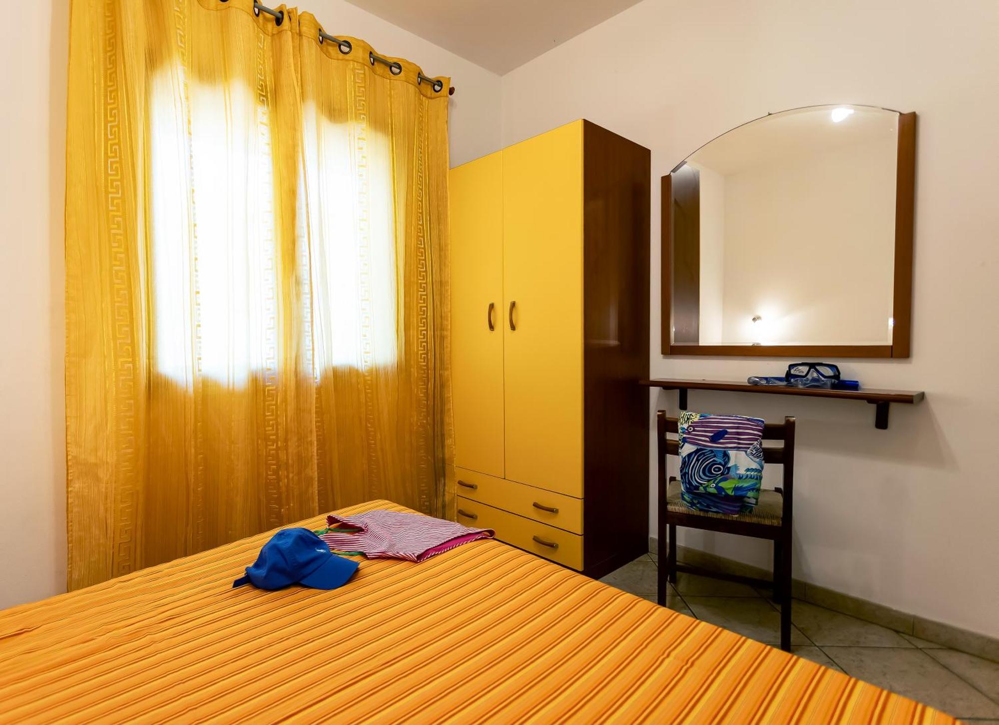 Aparthotel Residenza Marinella à Zambrone Extérieur photo