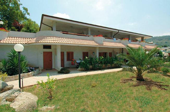 Aparthotel Residenza Marinella à Zambrone Extérieur photo